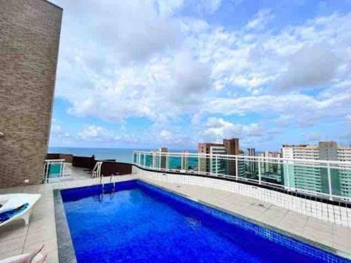 Apartamento com piscina no hooftop, 48m2 - Praia da Iracema- Fortaleza