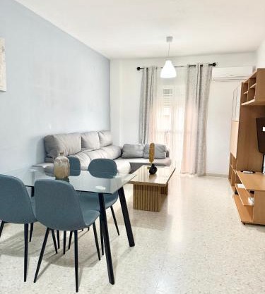 Apartamento entero a 10 minutos en coche de Sevilla Centro
