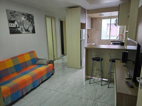 APARTAMENTO MOBILIADO NO 4º ANDAR bloco M com garagem