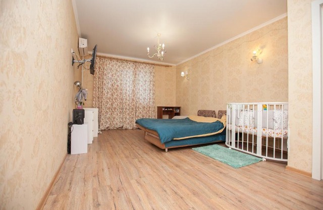 Апартаменты на Академика Лаврентьева