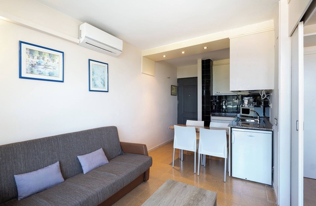 Aparthotel Comtat Sant Jordi