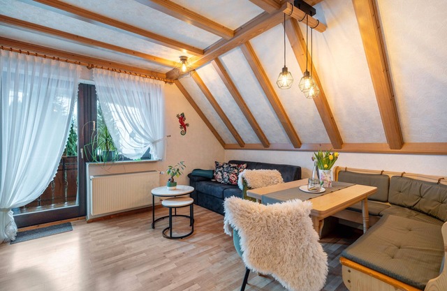 Apartment '6' with Mountain View, Shared Terrace and Wi-Fi