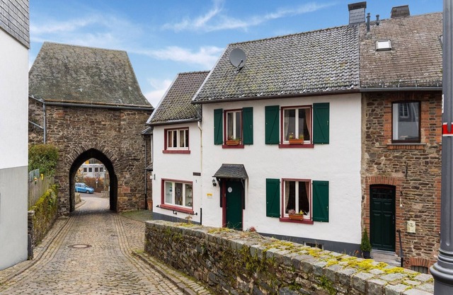 Apartment in Reifferscheid with garden