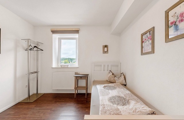 Apartment '10' with Shared Garden and Wi-Fi