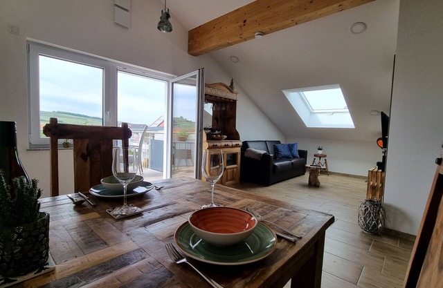 Apartment 'B' with Mountain View, Wi-Fi and Air Conditioning