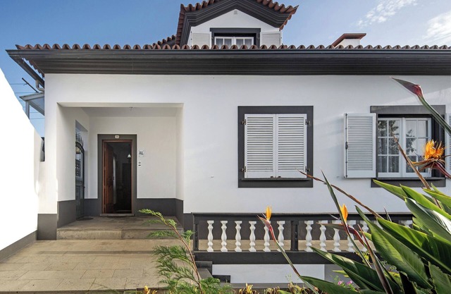 Apartment 'Bettencourt 2 Rooms' with Mountain View, Private Terrace and Wi-Fi