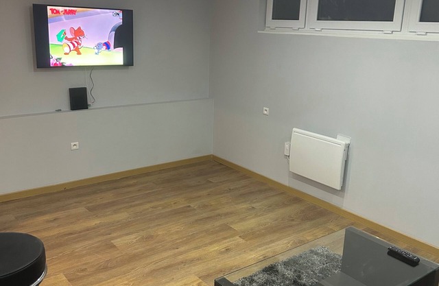 Apartment 10 minutes from the European institutions and close to the tramway Bus