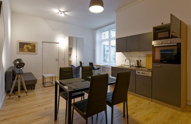 Apartment 2 near Warschauer Platz and Spree river