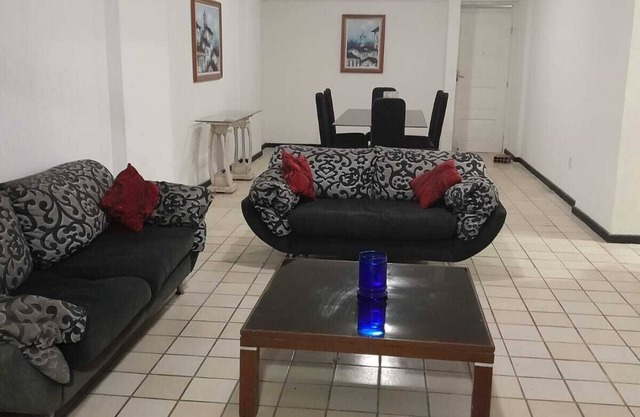 Apartment 270m close to the beach, well located. 4 bedrooms with balcony. Very spacious.