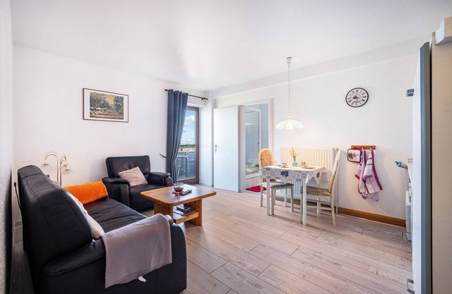 Apartment '3-raum Fw 1' with Shared Garden, Balcony and Wi-Fi