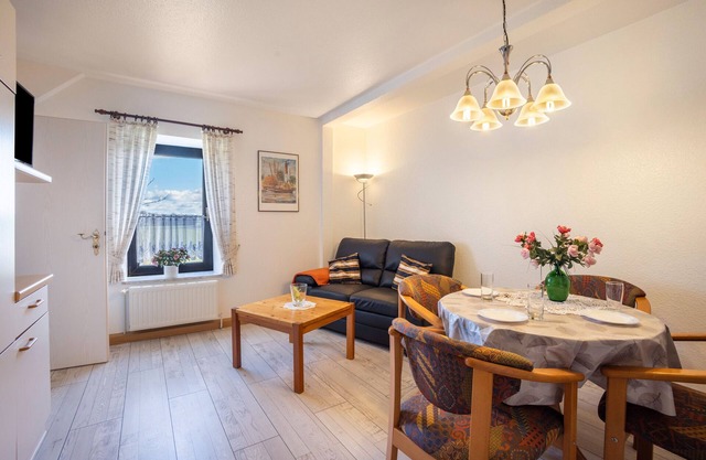 Apartment '3-raum Fw 2' with Shared Garden and Wi-Fi