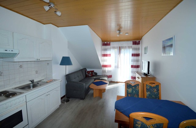 Apartment 4 - Apartments Arrow