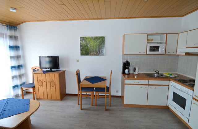 Apartment 5 - Apartments arrow