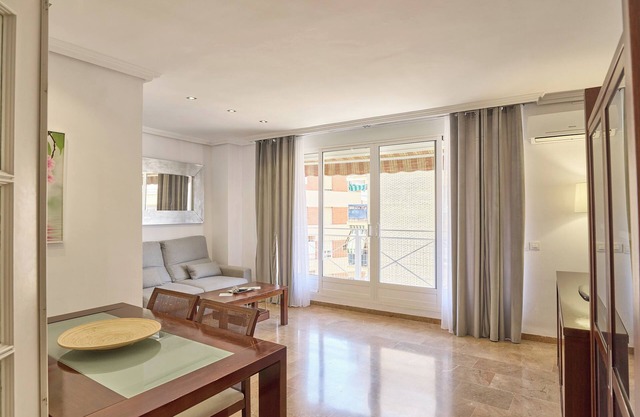 Apartment '5 Caballeros' with Balcony, Wi-Fi and Air Conditioning