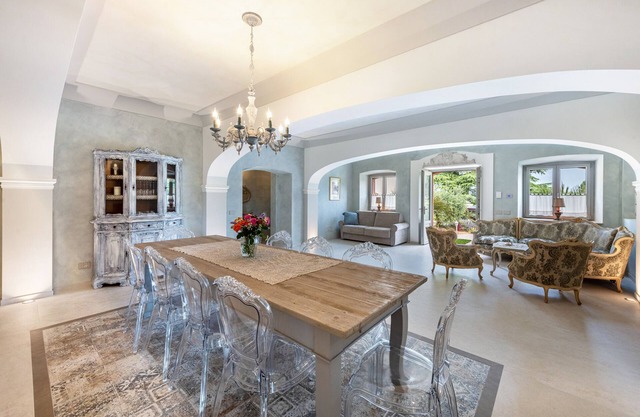 Apartment 'Abaye I Champagne - Charm' with Shared Pool, Wi-Fi and Air Conditioning