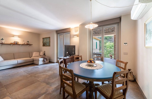 Apartment 'Abaye 6 Cabernet - Charm' with Shared Pool, Wi-Fi and Air Conditioning