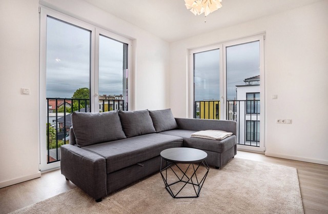 Apartment 'Am Botanischen Garten' with Balcony and Wi-Fi