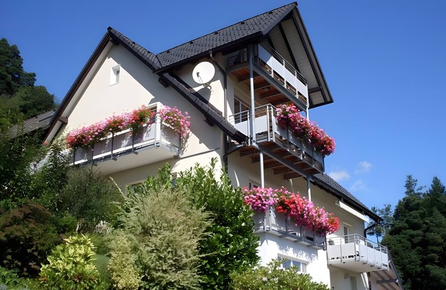 Apartment 'Am Keschtewäldele' with Mountain View, Private Terrace and Wi-Fi