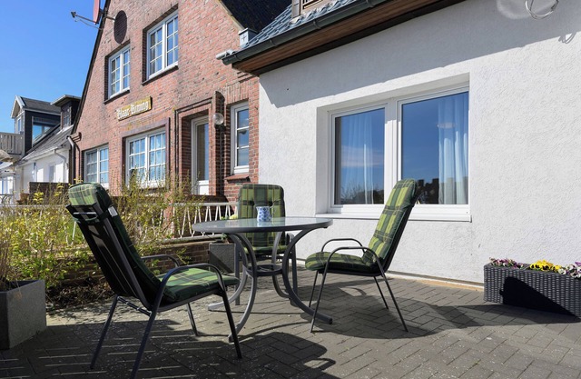 Apartment 'Am Nordseedeich' with Private Terrace and Wi-Fi