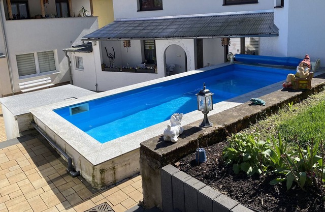 Apartment "An Der Niederburg" with Shared Pool, Shared Terrace & Wi-Fi