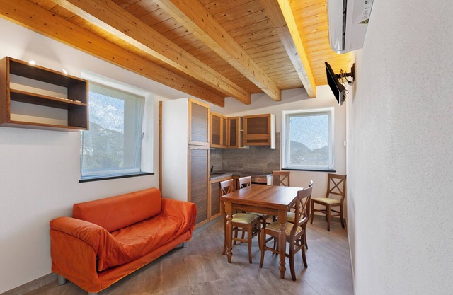 Apartment 'Angela 2' with Private Garden, Wi-Fi and Air Conditioning