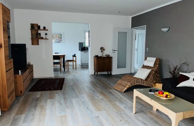 Apartment 'Bei Den Taunusbäumen' with Private Garden and Wi-Fi