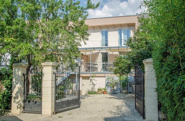 Apartment 'Bianca's Kaiserstuhl' with Private Terrace, Balcony and Wi-Fi