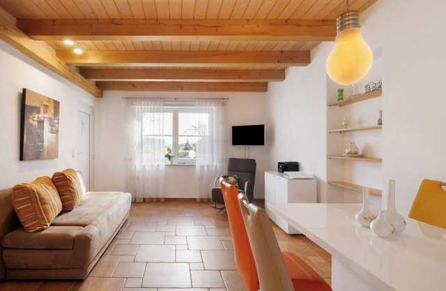 Apartment 'Birkethof - Fernblick' with Mountain View, Private Terrace and Wi-Fi