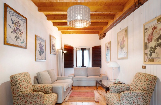 Apartment 'Bivai - Chardonnay' with Shared Pool, Shared Garden and Wi-Fi