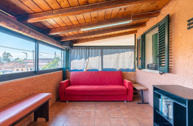 Apartment 'Casa Pina A Due Passi Dal Mare' with Private Terrace and Air Conditioning