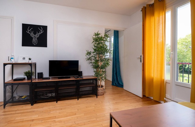 Apartment 'City Center - Balcony - Quiet' Wi-Fi - Breizh Key