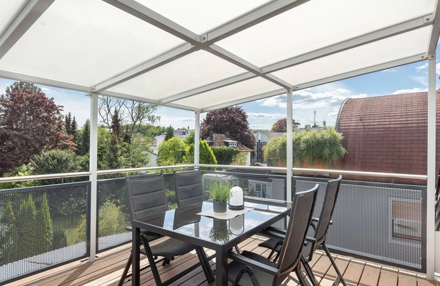 Apartment 'Dachgeschoss' with Balcony and Wi-Fi