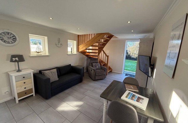 Apartment "De Peerstall" Husum-Rödemis, with bicycles, close to the train station