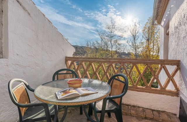 Apartment 'El Granero' with Mountain Views, Shared Pool and Wi-Fi