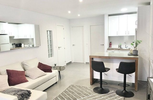 Apartment-Ensuite with Shower-City view