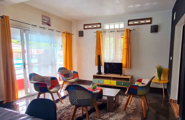 Apartment F4 MIAMI swimming pool terrace corner barbecue. Peace and security