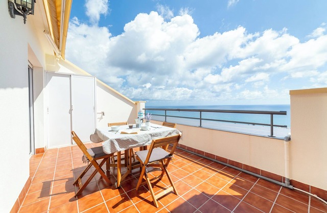 Apartment 'Fabuloso Atico Con Vistas Al Mar' with Sea View, Wi-Fi and Air Conditioning