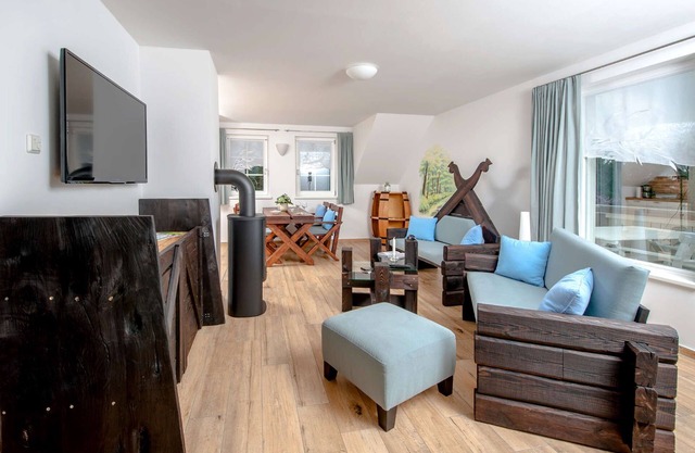 Apartment 'Ferienwohnung Hafen' with Balcony and Wi-Fi