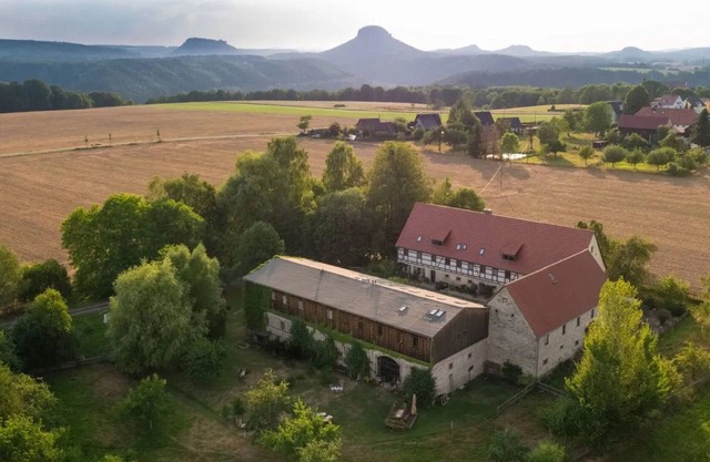 Apartment 'Ferienwohnung Galerie' with Mountain View and Private Garden