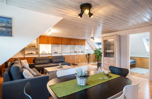 Apartment 'Ferienwohnung Im Obergeschoss' with Shared Terrace, Shared Garden and Wi-Fi