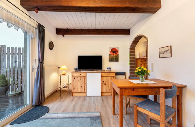 Apartment 'Ferienwohnung 1 Hühner' with Shared Garden and Wi-Fi