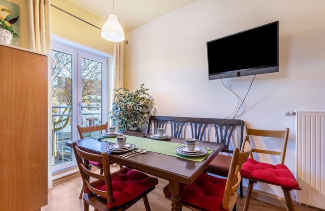 Apartment 'Ferienwohnung Links' with Wi-Fi