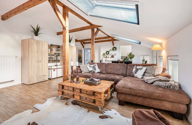 Apartment 'Ferienwohnung Stilvoll' with Private Garden, Balcony and Wi-Fi