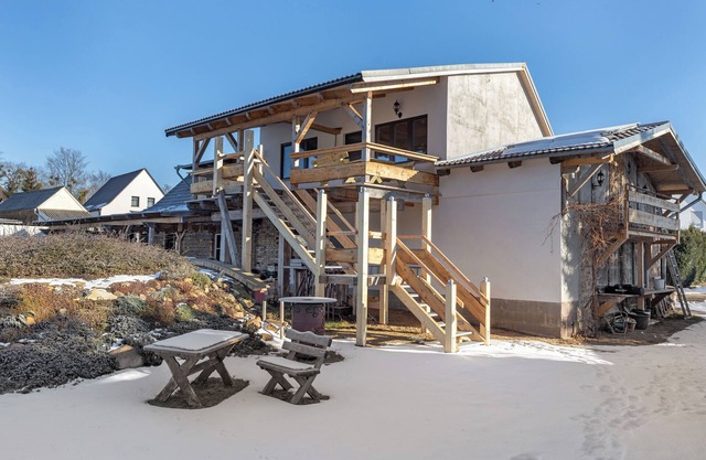 Apartment 'Fewo Am Flämingrand' with Shared Garden, Balcony and Wi-Fi