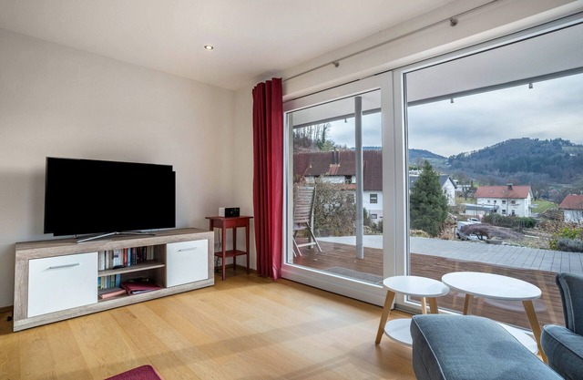 Apartment 'Fewo Zeit Zu Zweit' with Mountain View, Private Terrace and Wi-Fi