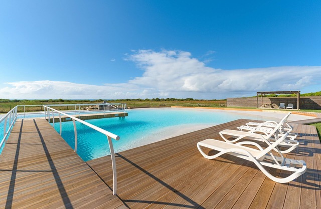 Apartment 'Flor Do Rosto II' with Sea View, Shared Pool and Wi-Fi