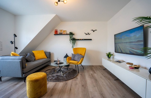 Apartment Gezeiten with beautiful balcony and bicycle shed