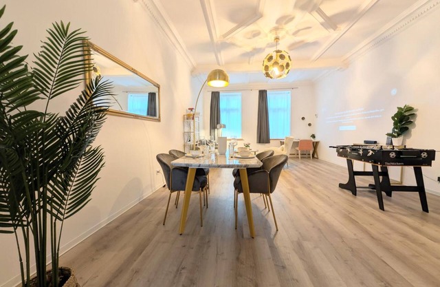 Apartment 'Grand Deluxe' with Shared Terrace, Balcony and Wi-Fi