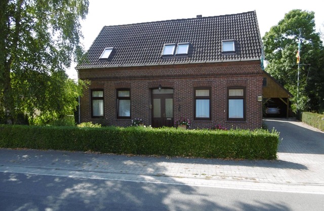 Apartment - Haus Am Diek - directly on the Weser Cycle Path