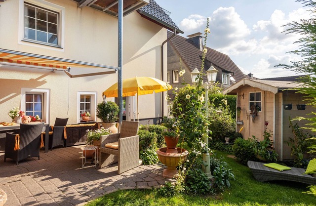 Apartment 'Haus Ute' with Private Terrace, Private Garden and Wi-Fi